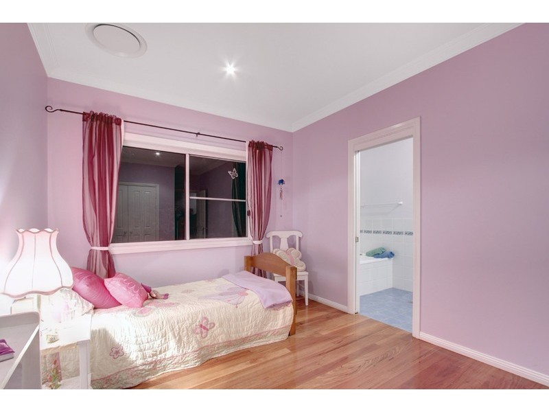 5 Avoca Valley Way, Kincumber NSW 2251