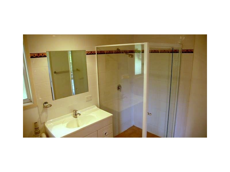 2/11 Laird Drive, Avoca Beach NSW 2251