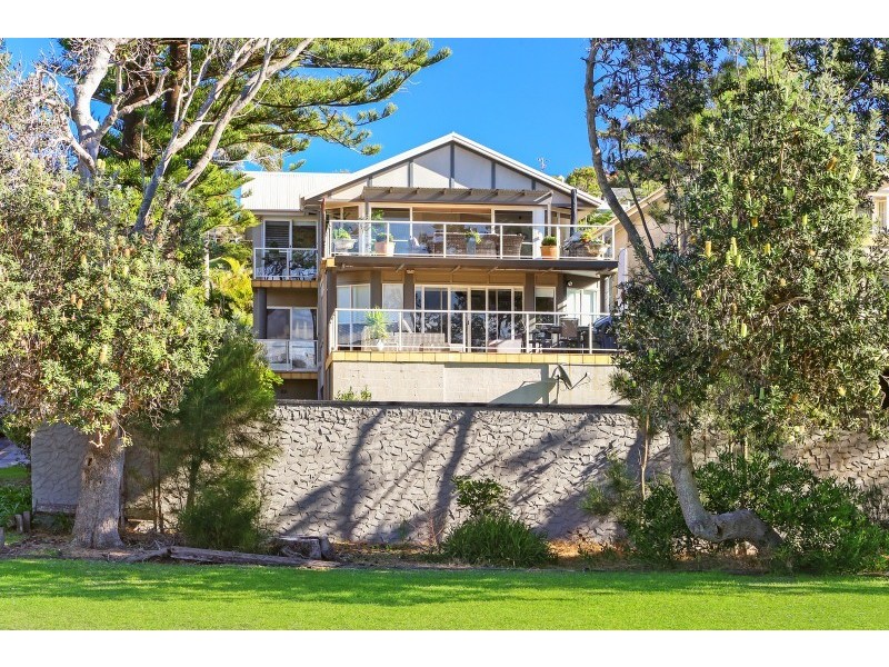 2/5 Dover Road, Wamberal NSW 2260