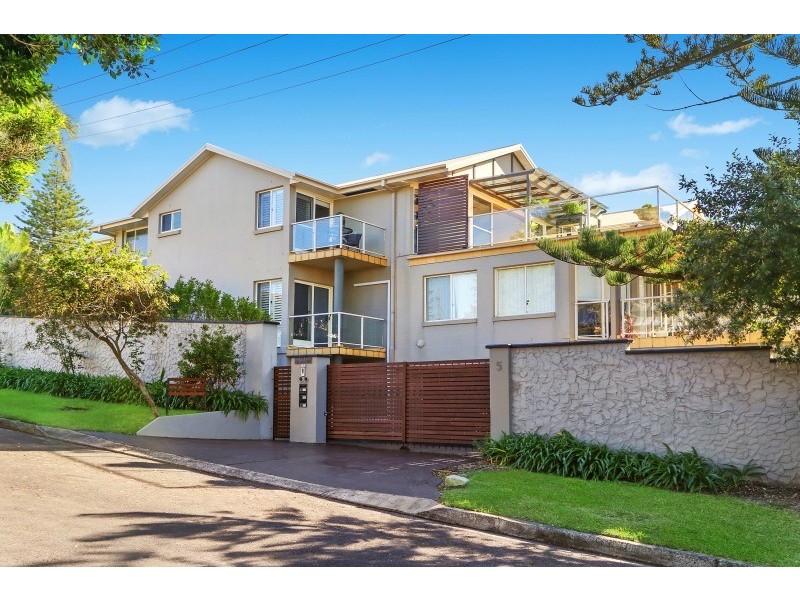 2/5 Dover Road, Wamberal NSW 2260
