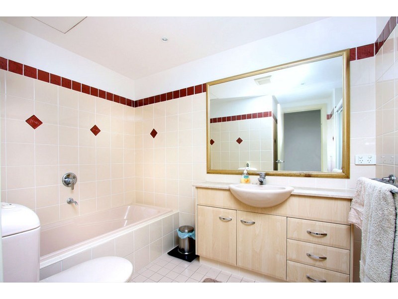 407/97-99 John Whiteway Drive, Gosford NSW 2250