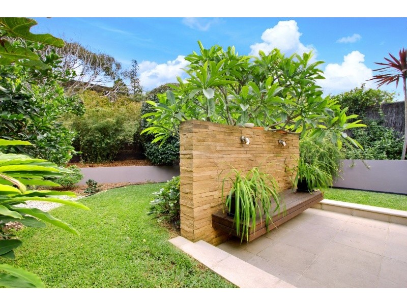 43 North Avoca Parade, North Avoca NSW 2260