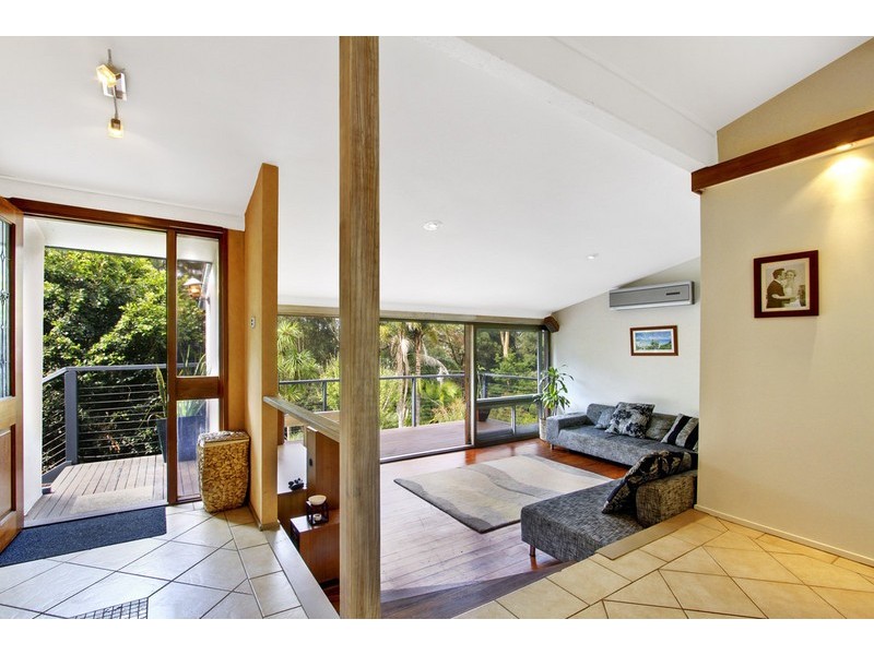 63  Lake Shore Drive, North Avoca NSW 2260