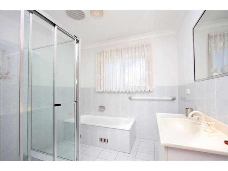 10 Lavina Street, Forresters Beach NSW 2260