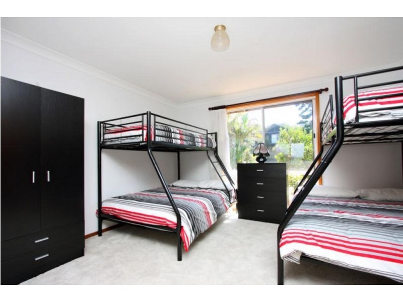 10 Lavina Street, Forresters Beach NSW 2260