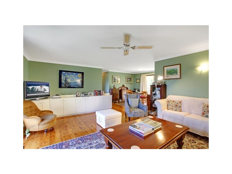 14 Yumbool Close, Forresters Beach NSW 2260
