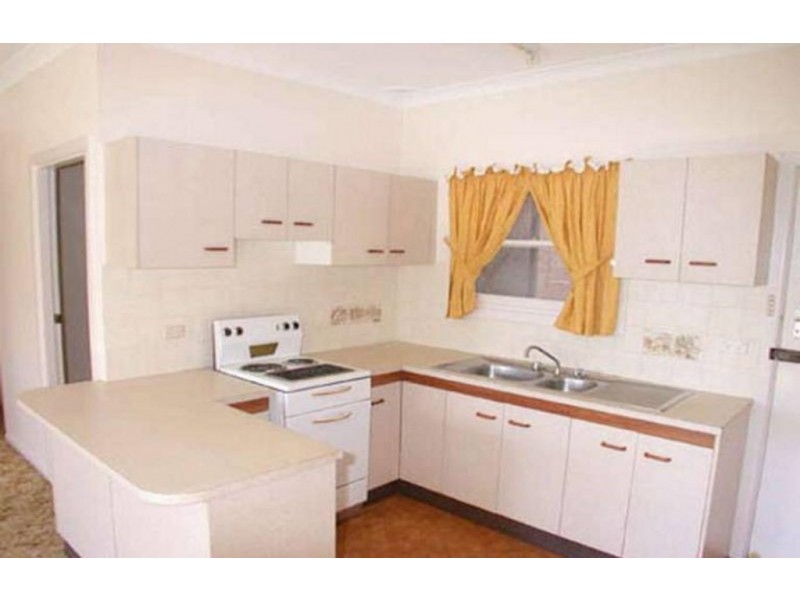 2/24 Fairscene Crescent, Avoca Beach NSW 2251