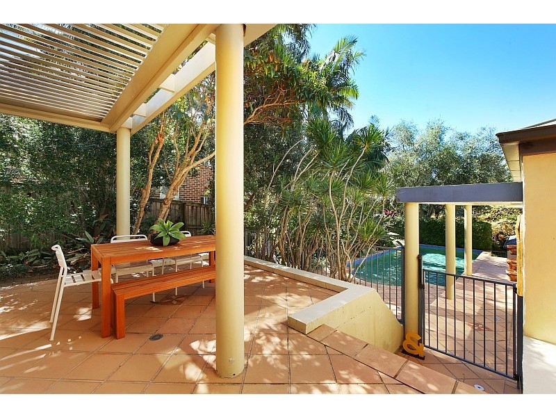 8 Moores Road, Avoca Beach NSW 2251