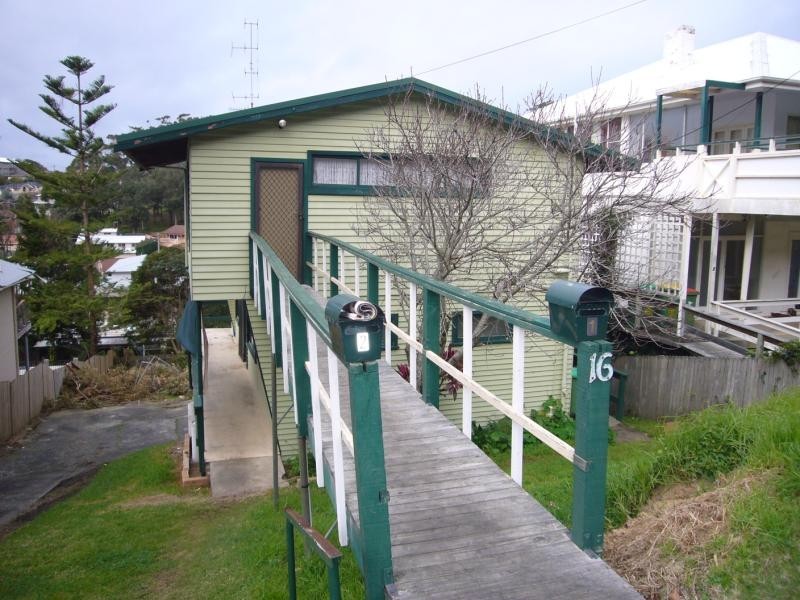 1/16 Parry Avenue, Terrigal NSW 2260