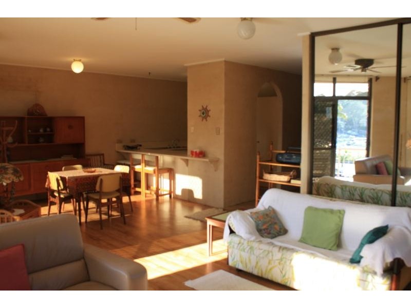 2/8 Ash Street, Terrigal NSW 2260