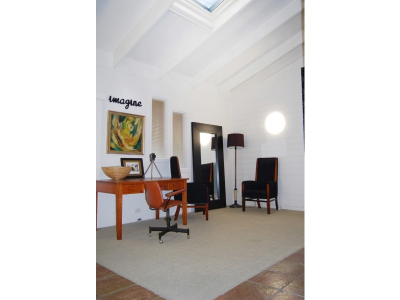 11 Rubie Crescent, East Gosford NSW 2250