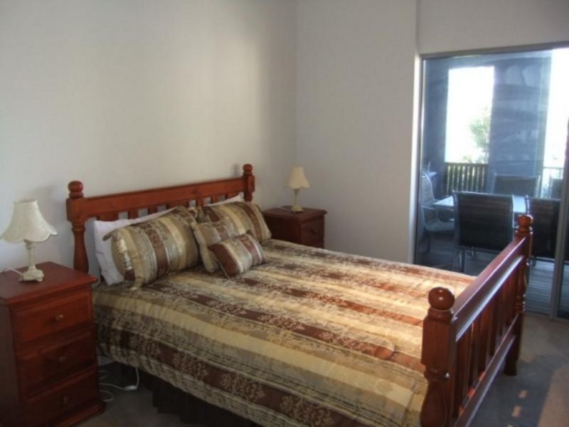 2/42 Kurrawyba Avenue, Terrigal NSW 2260