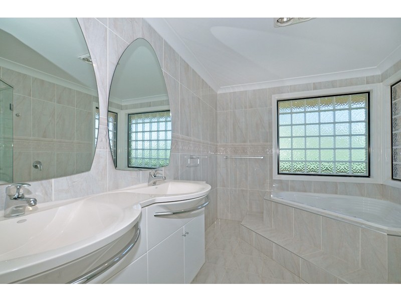 31 North Scenic Road, Forresters Beach NSW 2260