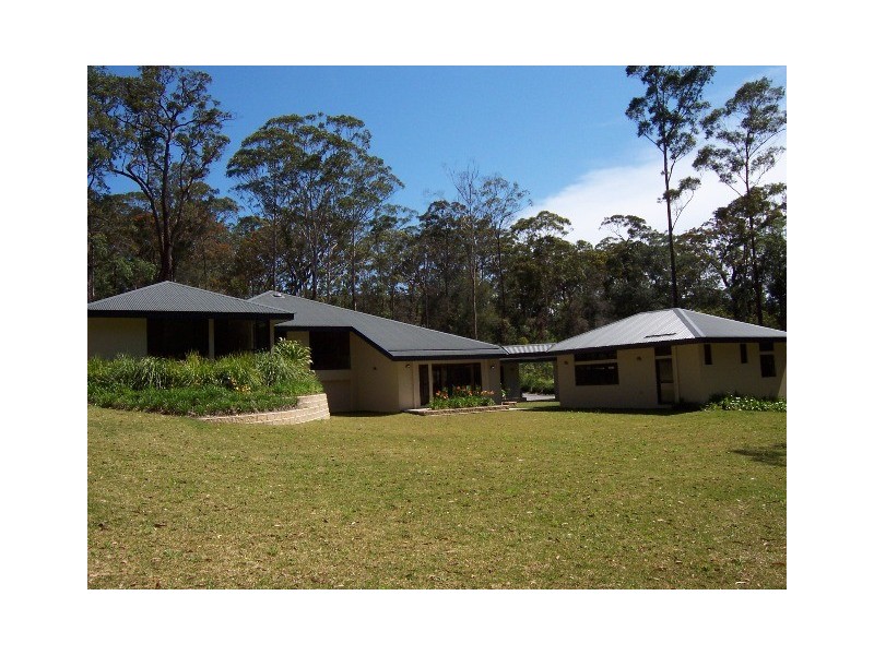 89 Elvys Avenue, Green Point NSW 2251