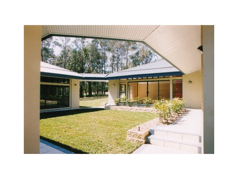 89 Elvys Avenue, Green Point NSW 2251