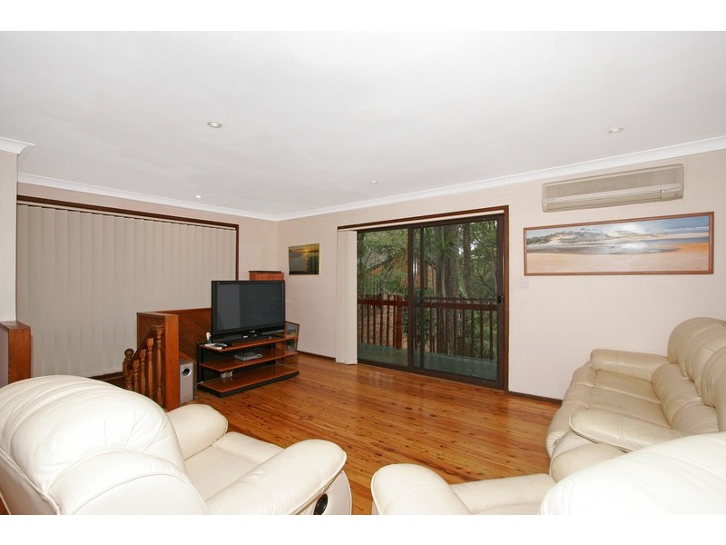 127 Hillside Road, Avoca Beach NSW 2251