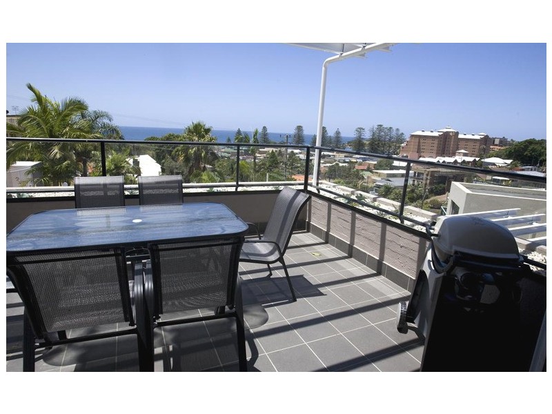 2/32 Campbell Crescent, Terrigal NSW 2260