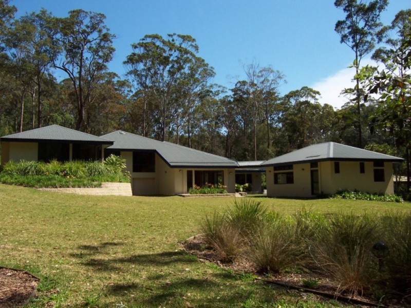 89 Elvys Ave, Green Point NSW 2251