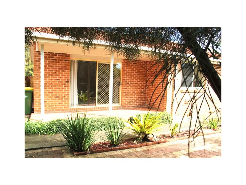 2/15 Maas Parade, Forresters Beach NSW 2260