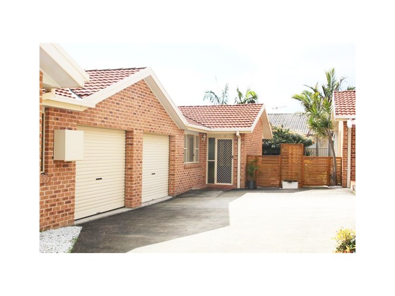 2/15 Maas Parade, Forresters Beach NSW 2260