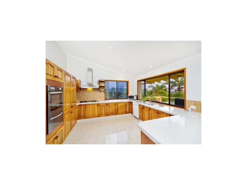 20 North Scenic Road, Forresters Beach NSW 2260