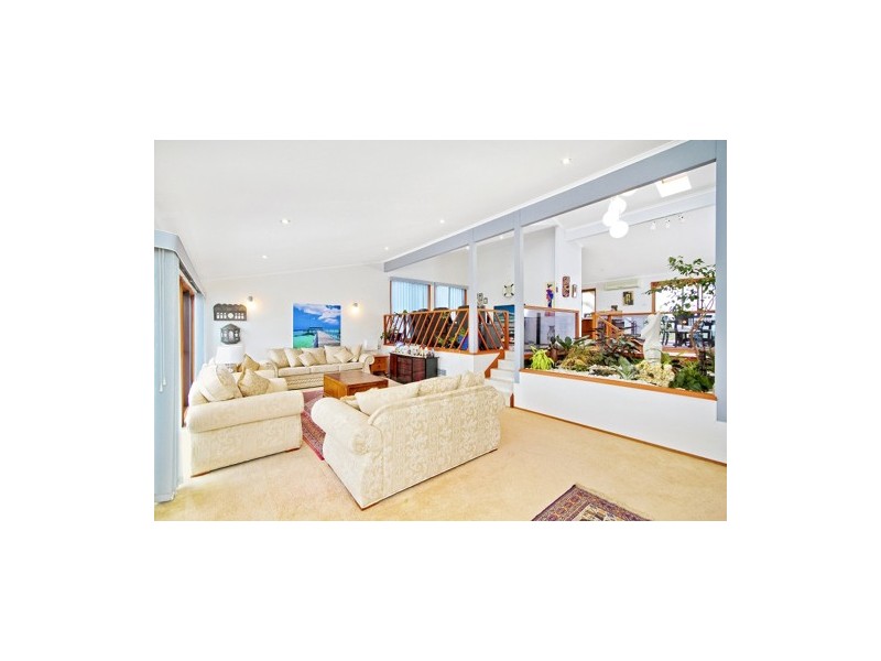 20 North Scenic Road, Forresters Beach NSW 2260