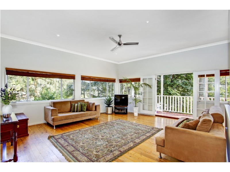 101 Lake Shore Drive, North Avoca NSW 2260