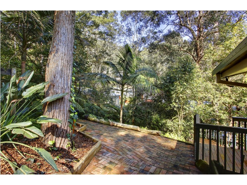 101 Lake Shore Drive, North Avoca NSW 2260