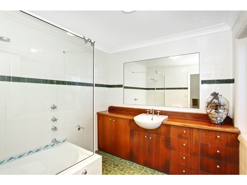 101 Lake Shore Drive, North Avoca NSW 2260