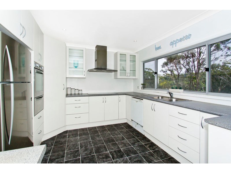 29 Tramway Road, North Avoca NSW 2260