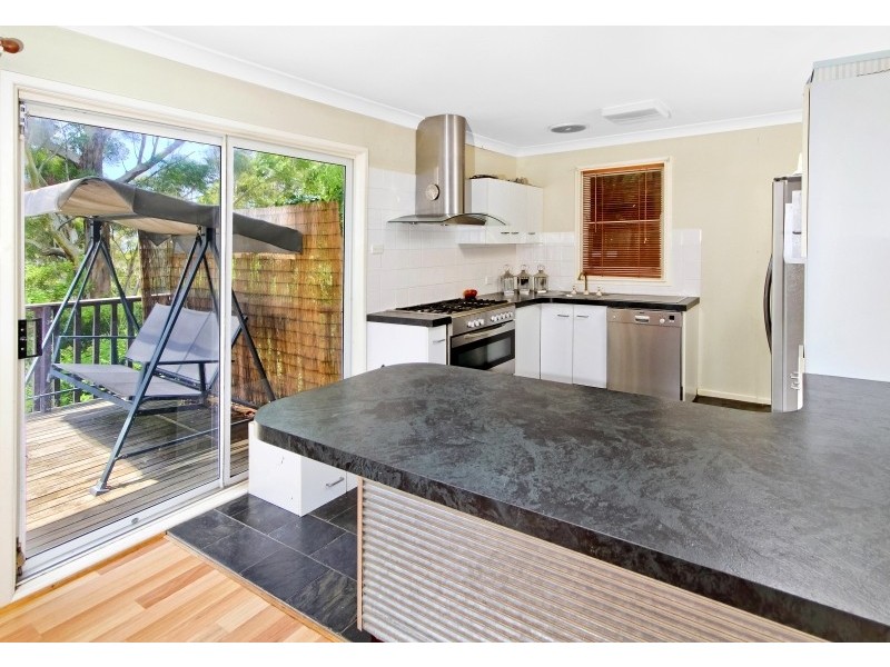 6 Beachcomber Parade, North Avoca NSW 2260