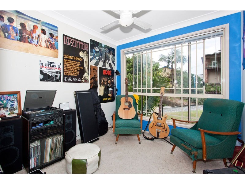 6 Karwin Avenue, Erina NSW 2250