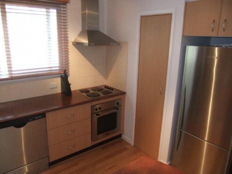 143 Lake Shore Drive, North Avoca NSW 2260