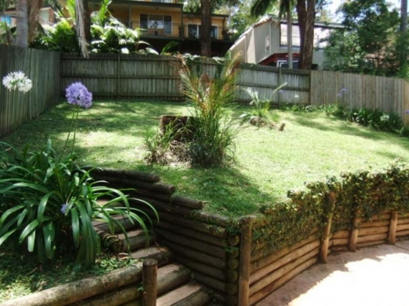 143 Lake Shore Drive, North Avoca NSW 2260