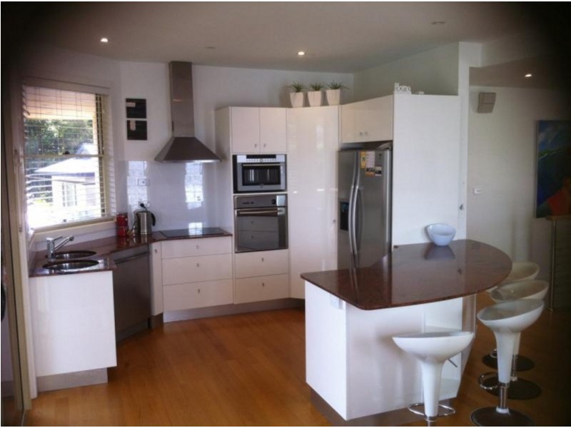 6 Minell Close, Wamberal NSW 2260