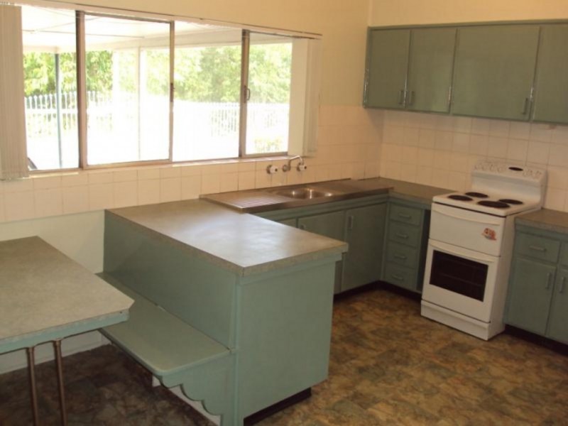 230 Gertrude St, Gosford NSW 2250