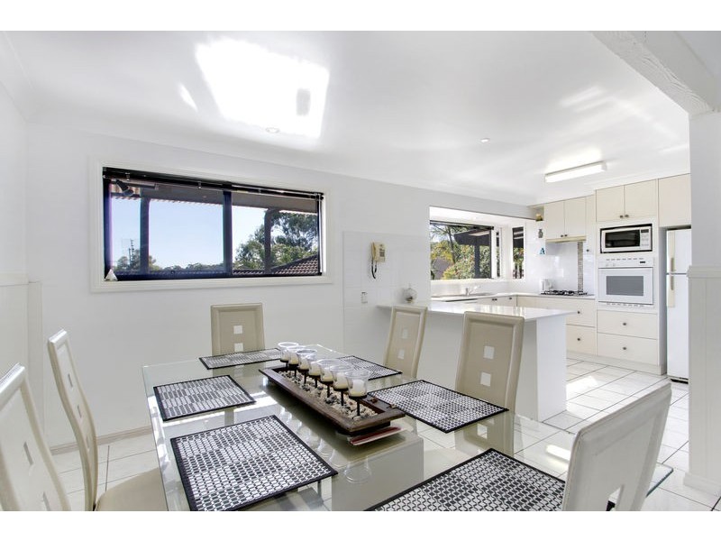2 Stephenson Road, Bateau Bay NSW 2261