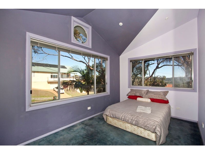 2 Stephenson Road, Bateau Bay NSW 2261