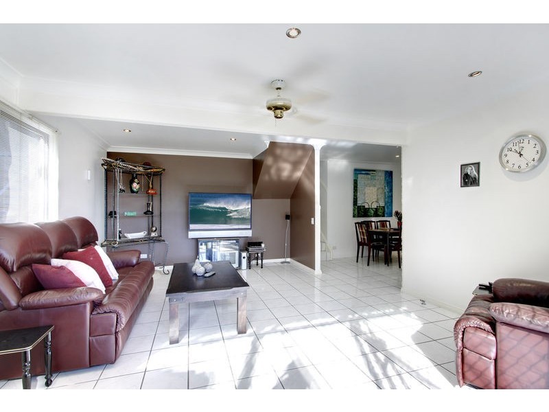 2 Stephenson Road, Bateau Bay NSW 2261