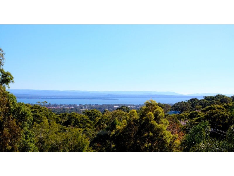 2 Stephenson Road, Bateau Bay NSW 2261