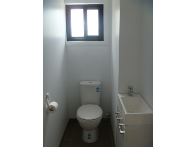 27 Forresters Beach Road, Forresters Beach NSW 2260