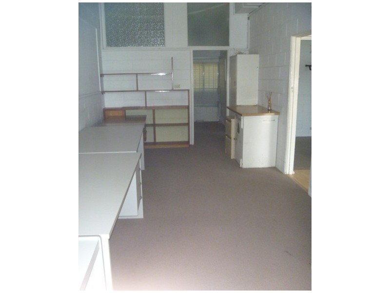 192 Avoca Dr, Avoca Beach NSW 2251