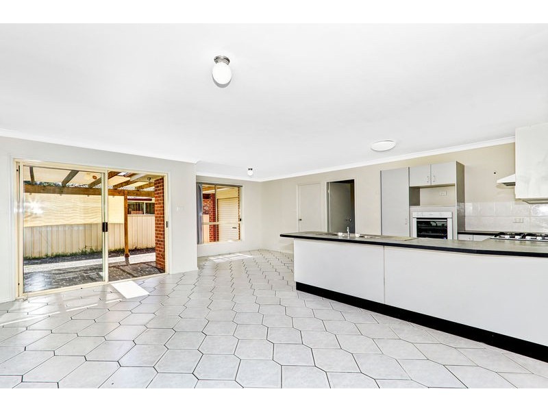 2 Kathleen Court, Berkeley Vale NSW 2261