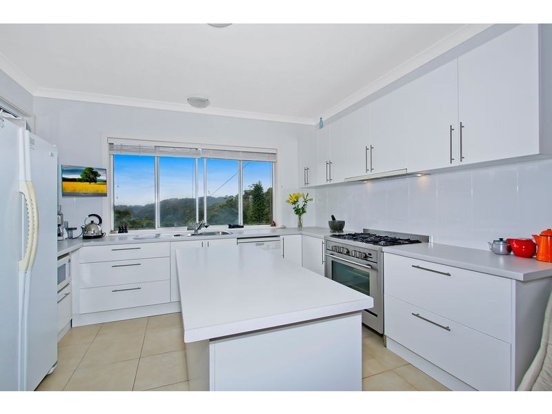 11 Cheswick Street, Avoca Beach NSW 2251