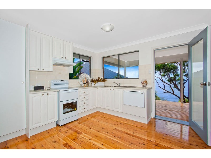 37 Endeavour Drive, Avoca Beach NSW 2251