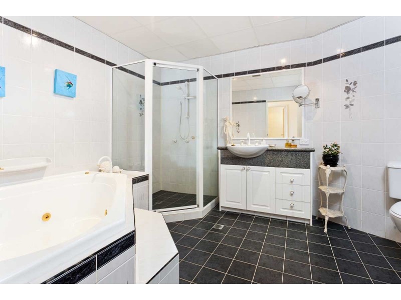 1/2 Terrigal Esplanade, Terrigal NSW 2260
