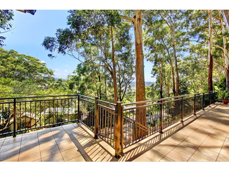 43 Fairscene Crescent, Avoca Beach NSW 2251