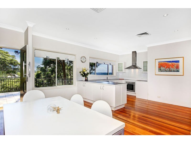 43 Fairscene Crescent, Avoca Beach NSW 2251