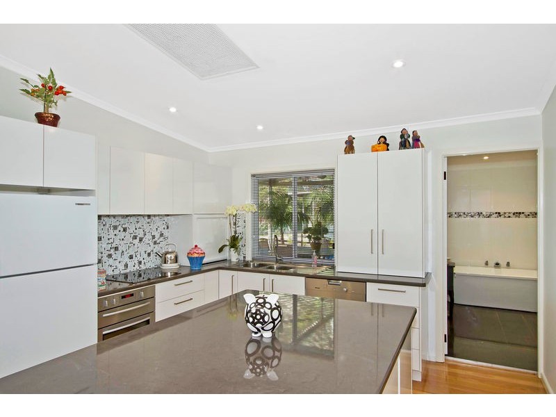 38 Fairscene Crescent, Avoca Beach NSW 2251