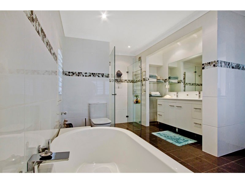 38 Fairscene Crescent, Avoca Beach NSW 2251